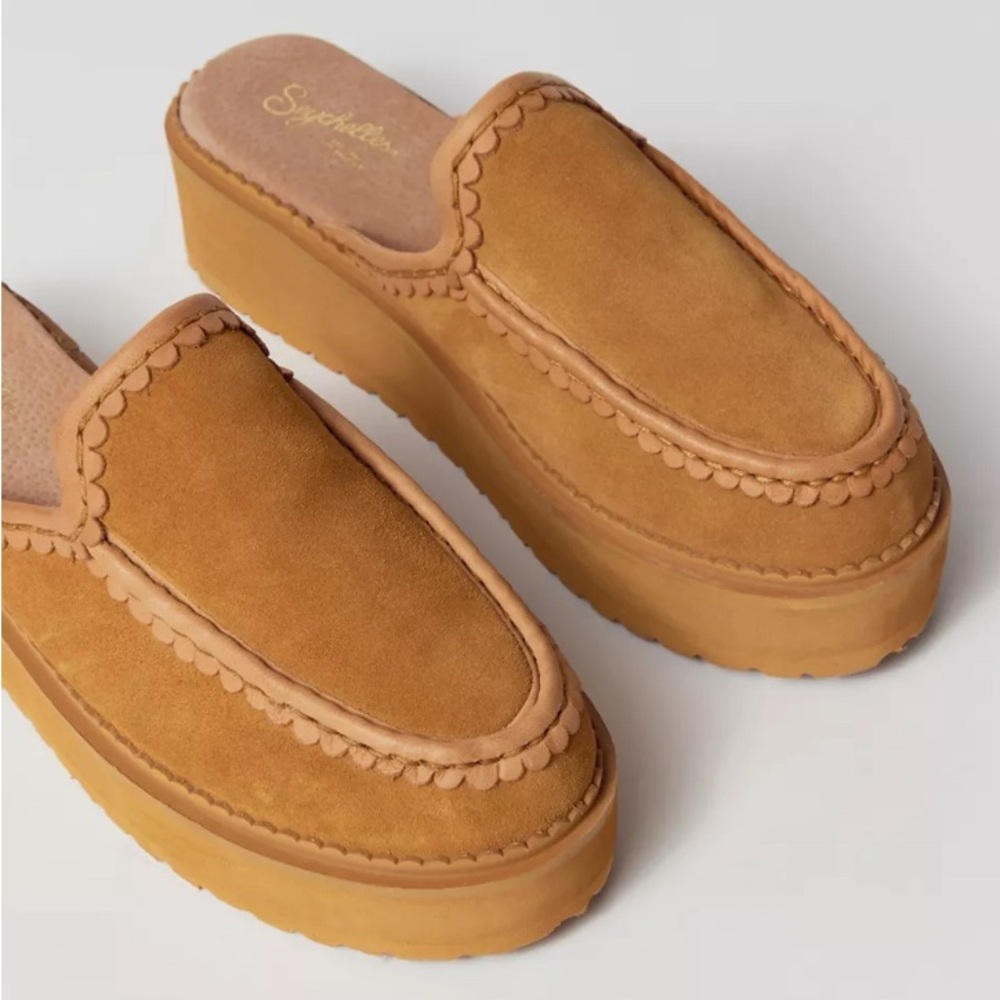 Seychelles • Stand Tall Platform Mules
